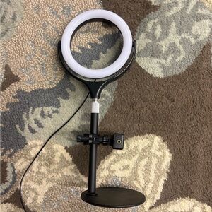 Black Plug in Ring Light with adjustable tripod for phone